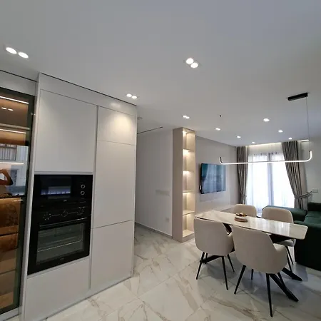 Oneluxury * Тирана